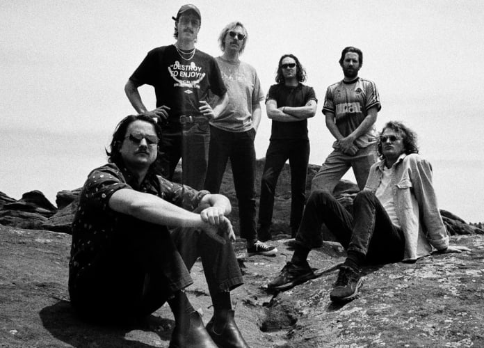 Resenha: as múltiplas facetas de “Phantom Island”, novo disco do King Gizzard & The Lizard Wizard