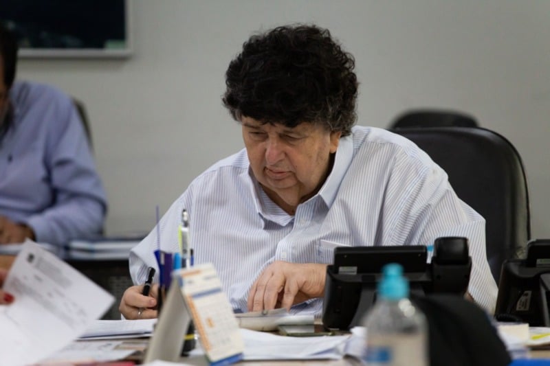 Exclusivo: Neto antecipa metade do 13º para o dia 18