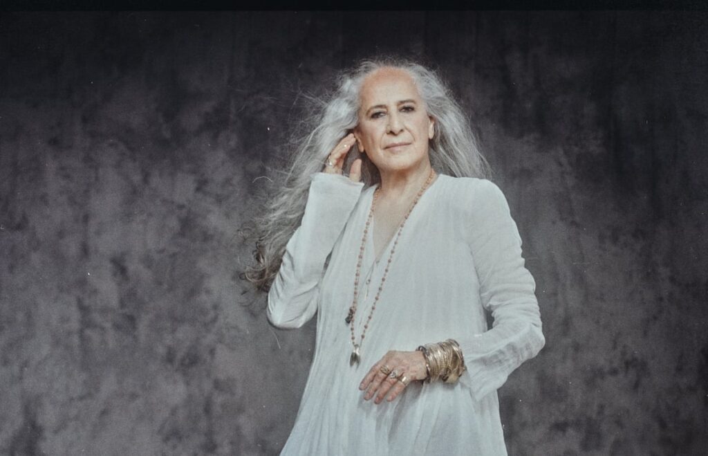Como comprar ingressos para os shows de Maria Bethânia na pré-venda?