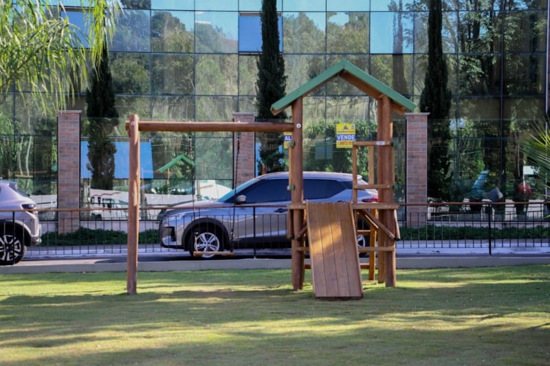Prefeitura entrega praça revitalizada no bairro Santa Rosa, em Barra Mansa