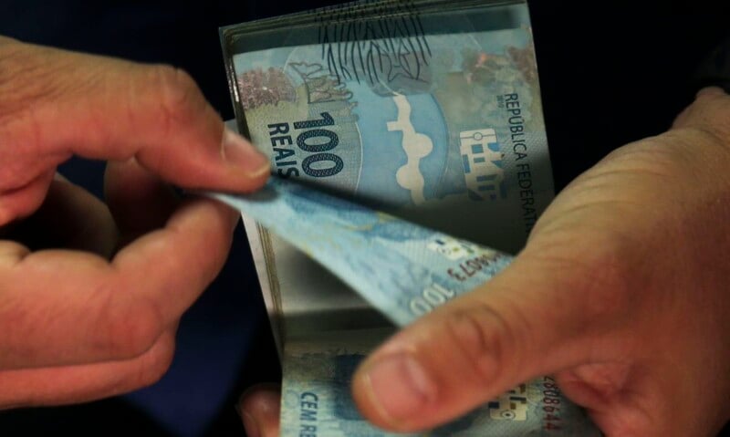 Angra anuncia pagamento de primeira parcela do 13º salário