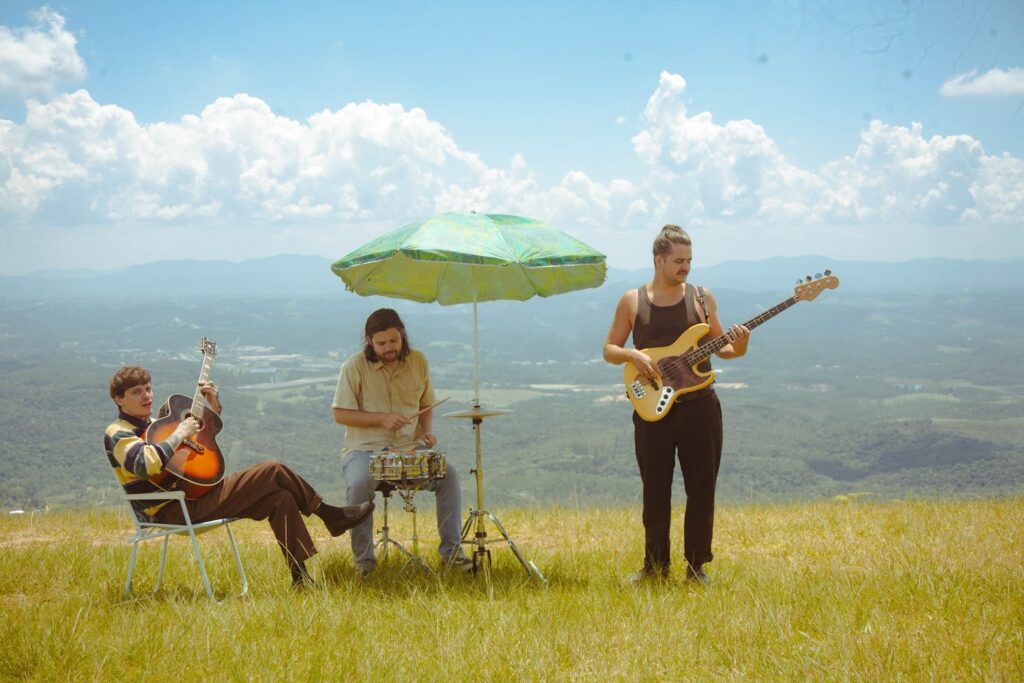 Verdan mistura Indie e música brasileira na ótima “Morrer de Saudades”